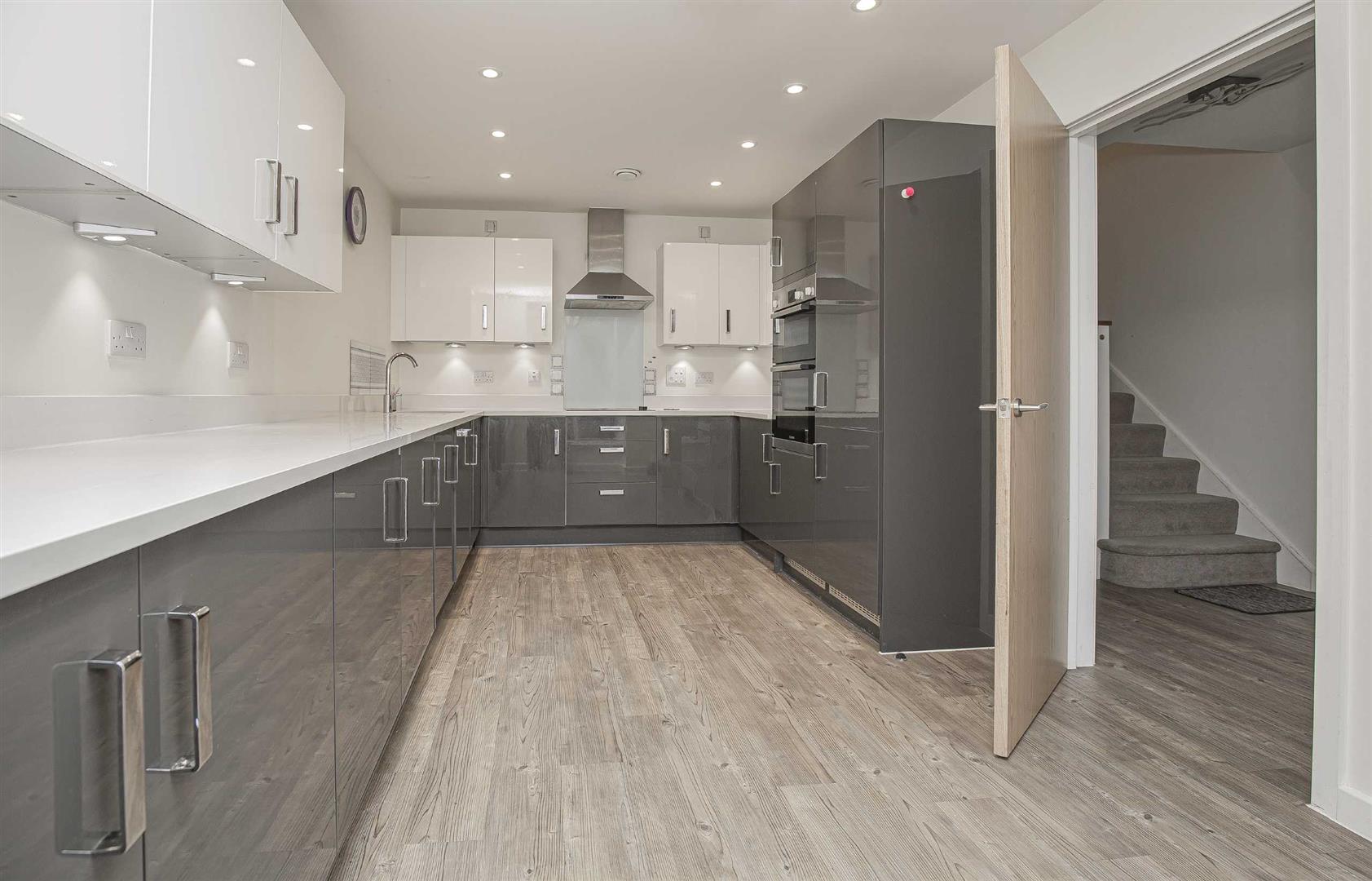4 bed property in Poulter Croft, Milton Keynes